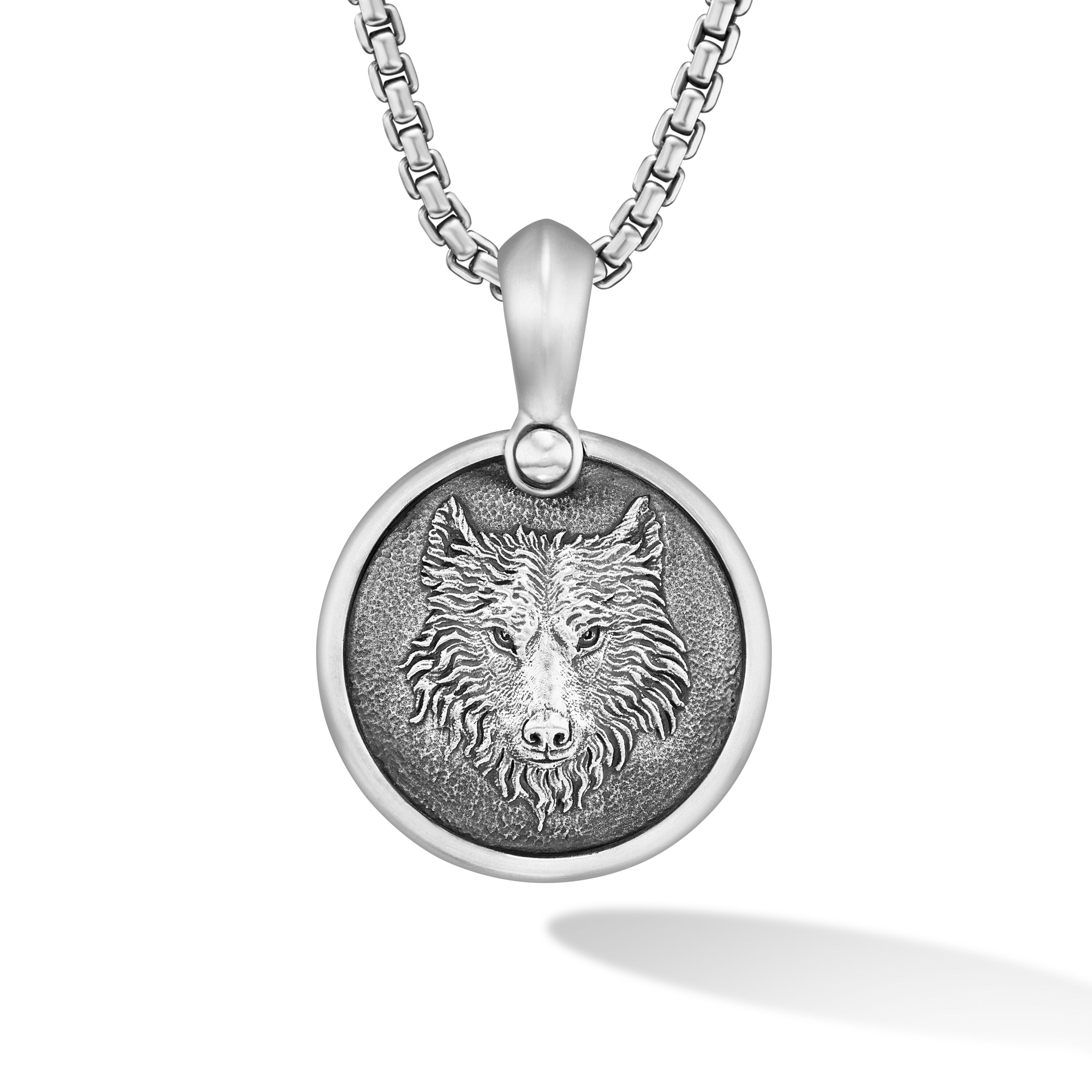 Petrvs® Wolf Amulet in Sterling Silver, 30.3mm Petrvs® Wolf Amulet in Sterling Silver, 30.3mm